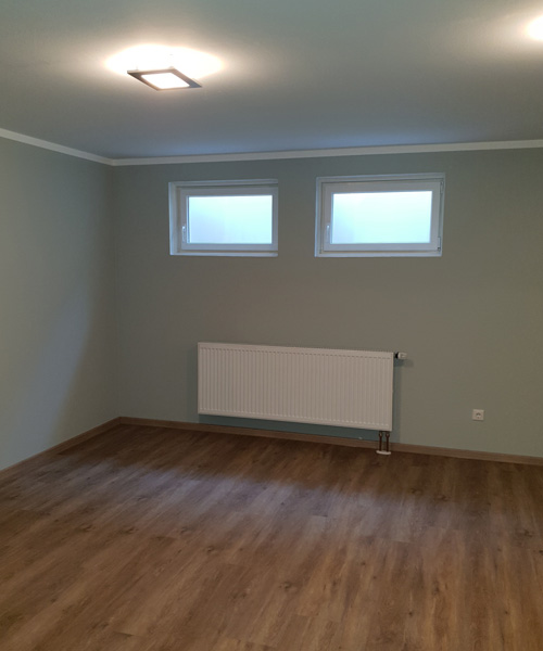 https://raumausstattung-bretschneider.de/wp-content/uploads/2019/07/slide2_maler.jpg